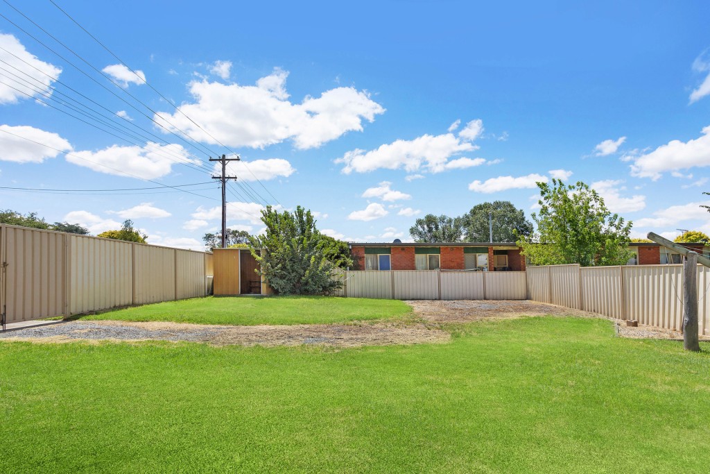 22 Carcoar Street, Blayney NSW 2799 - photo 12