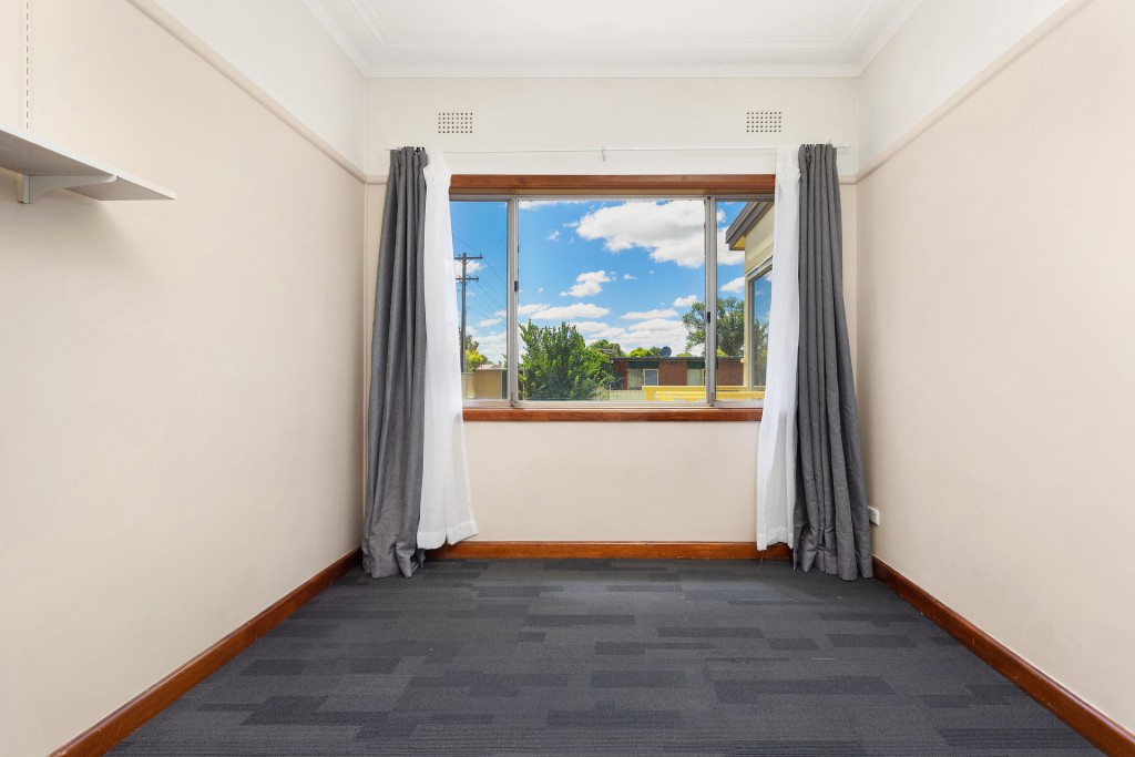 22 Carcoar Street, Blayney NSW 2799 - photo 6