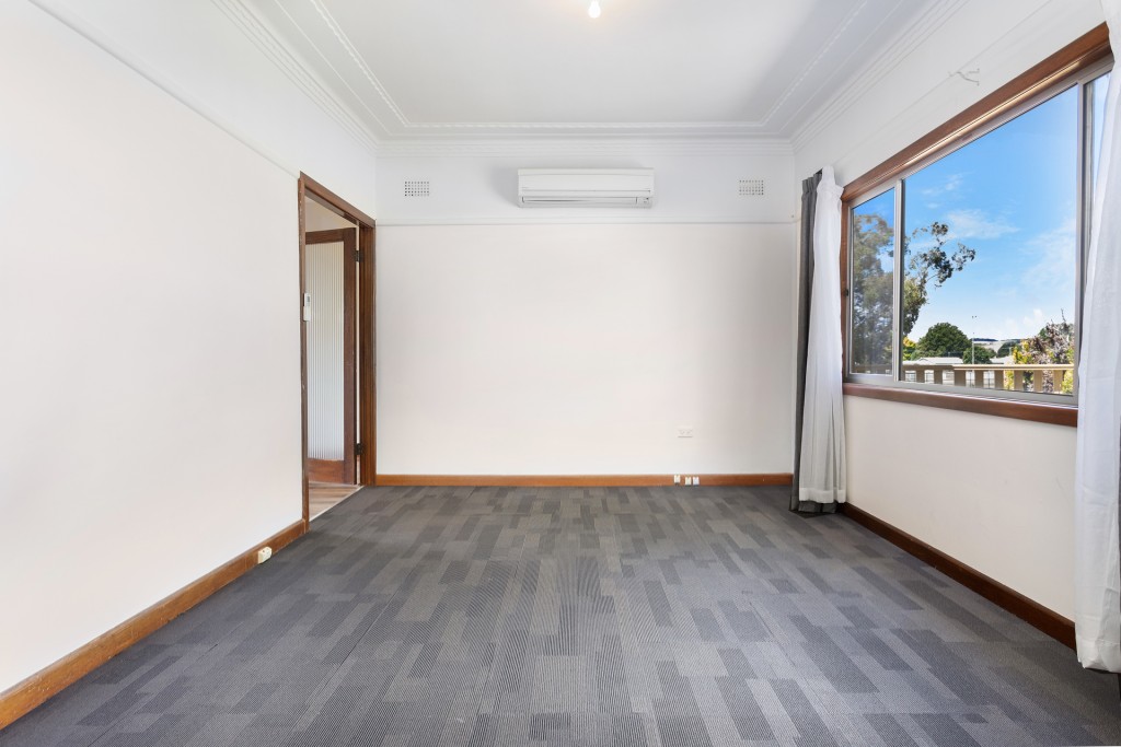 22 Carcoar Street, Blayney NSW 2799 - photo 8