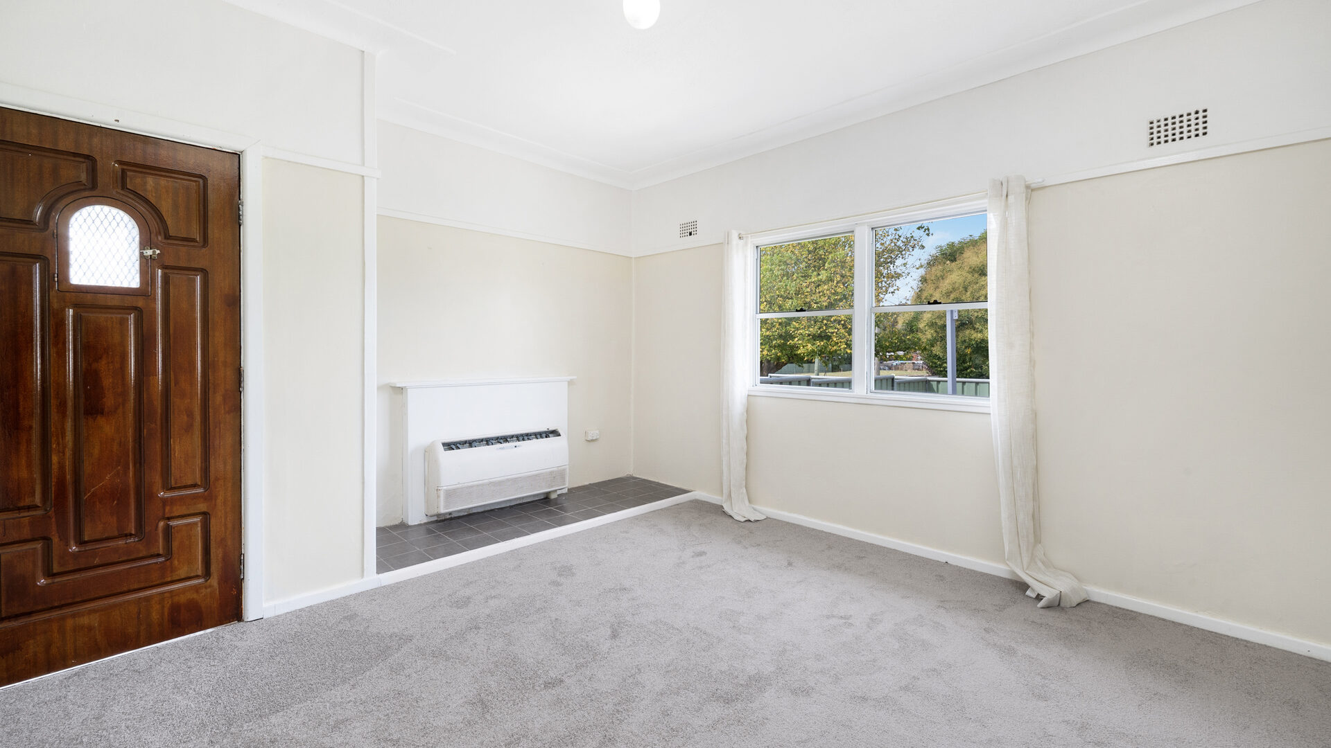 6 Moad Street, Orange NSW 2800 - photo 11
