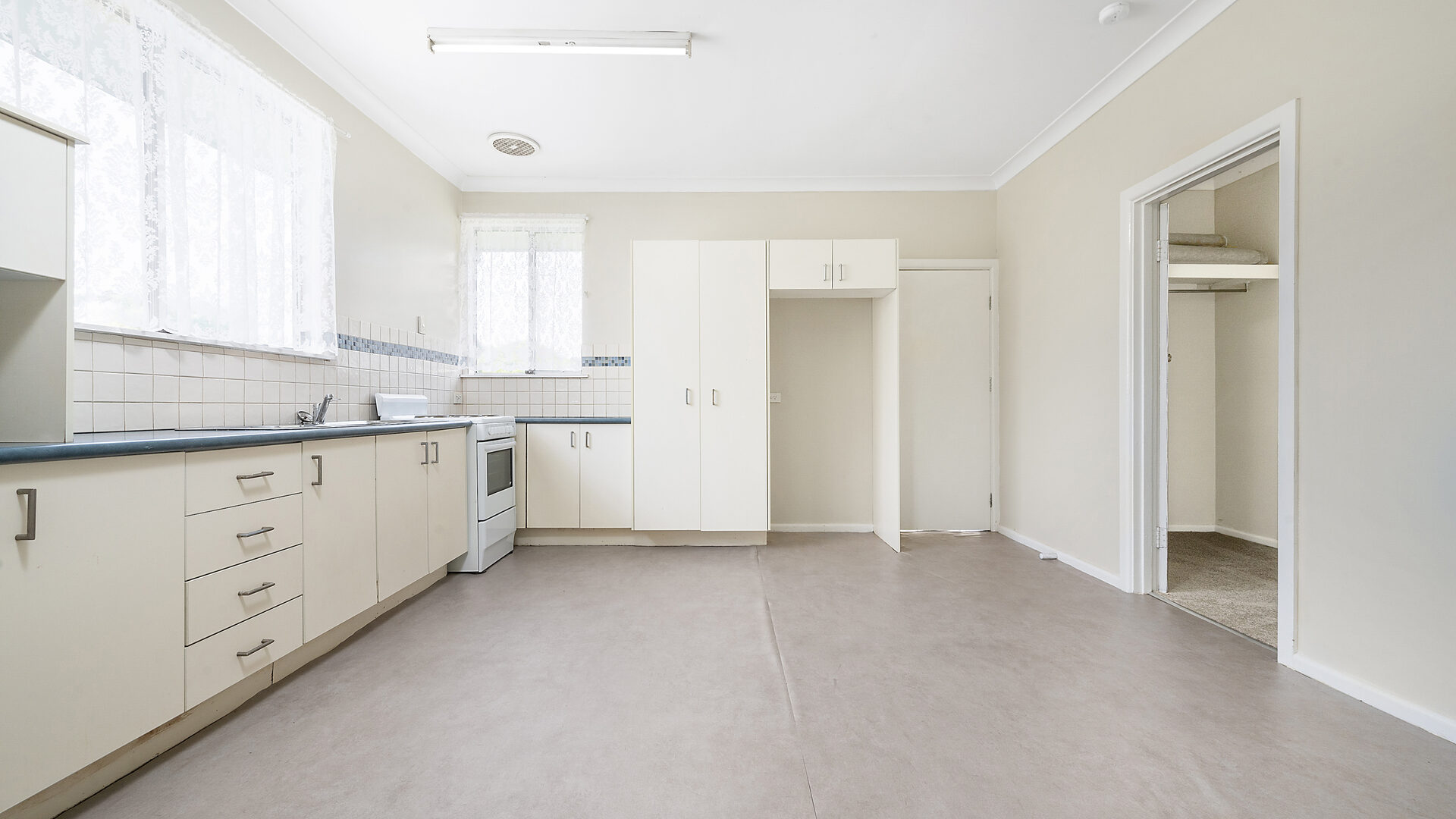 6 Moad Street, Orange NSW 2800 - photo 3