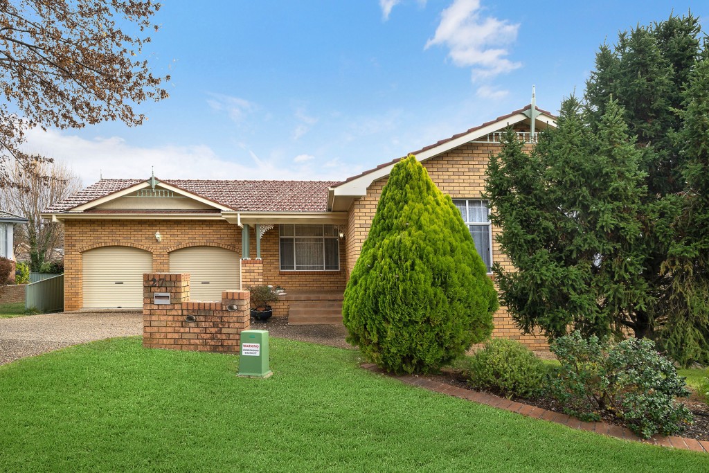 27 Lyrebird Place, Orange NSW 2800 - photo 14