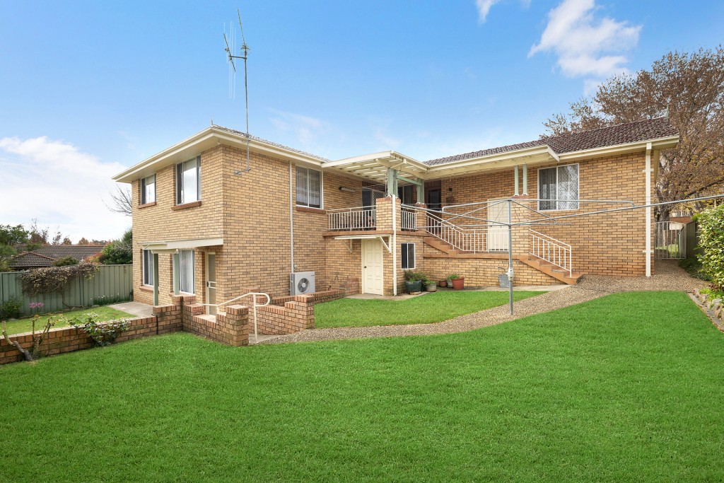 27 Lyrebird Place, Orange NSW 2800 - photo 3