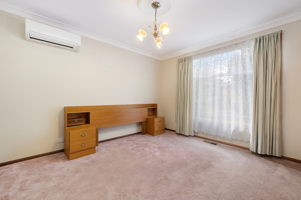 27 Lyrebird Place, Orange NSW 2800 - photo 10