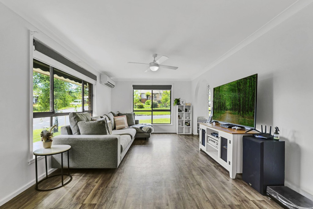 8 Anzac Place, Orange NSW 2800 - photo 2