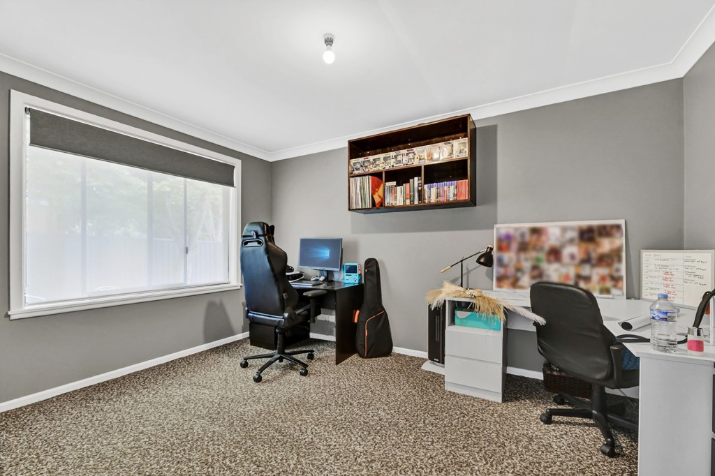 8 Anzac Place, Orange NSW 2800 - photo 6