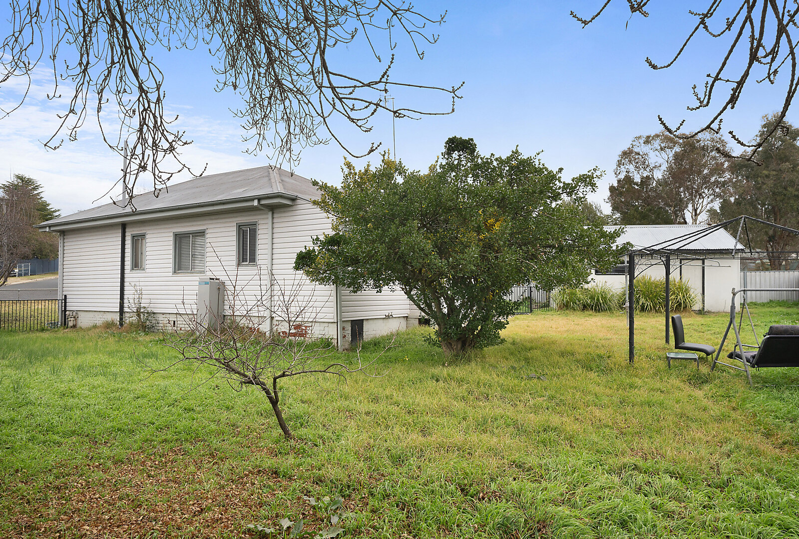 5 Chifley Place, Bathurst NSW 2795 - photo 11