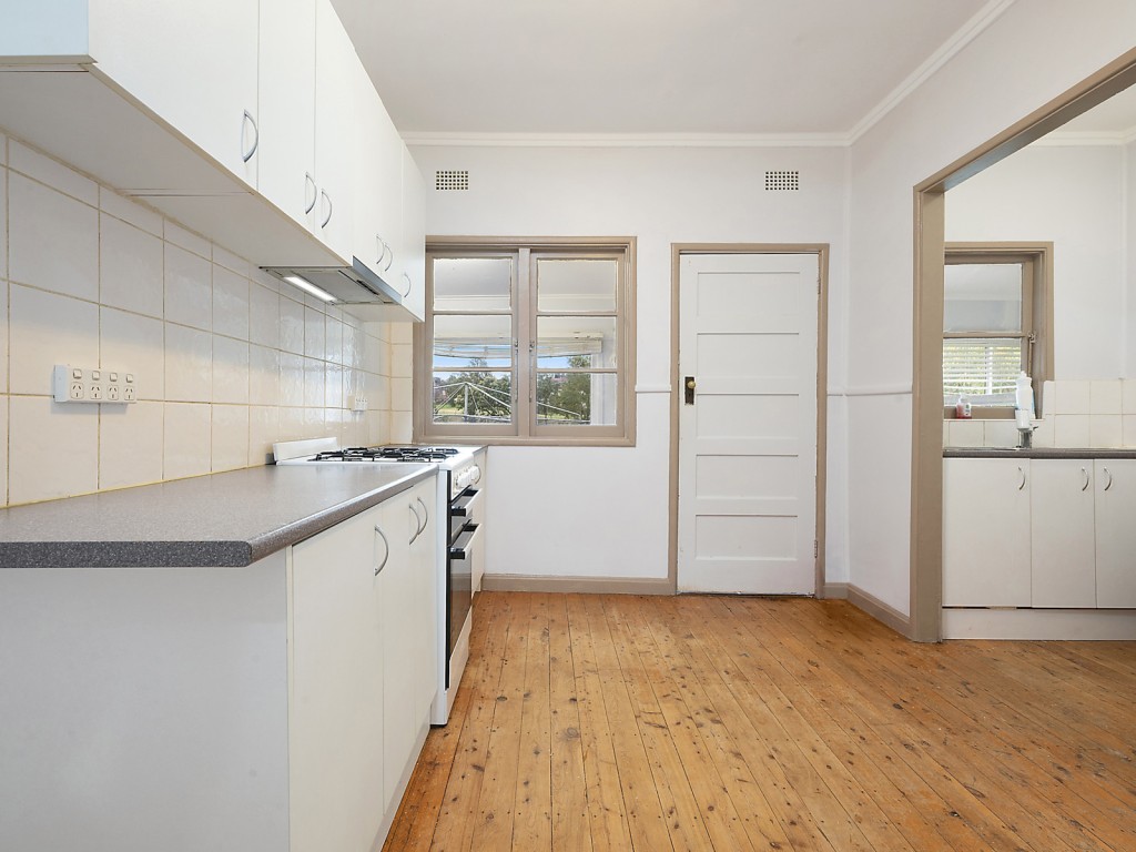 5 Chifley Place, Bathurst NSW 2795 - photo 3