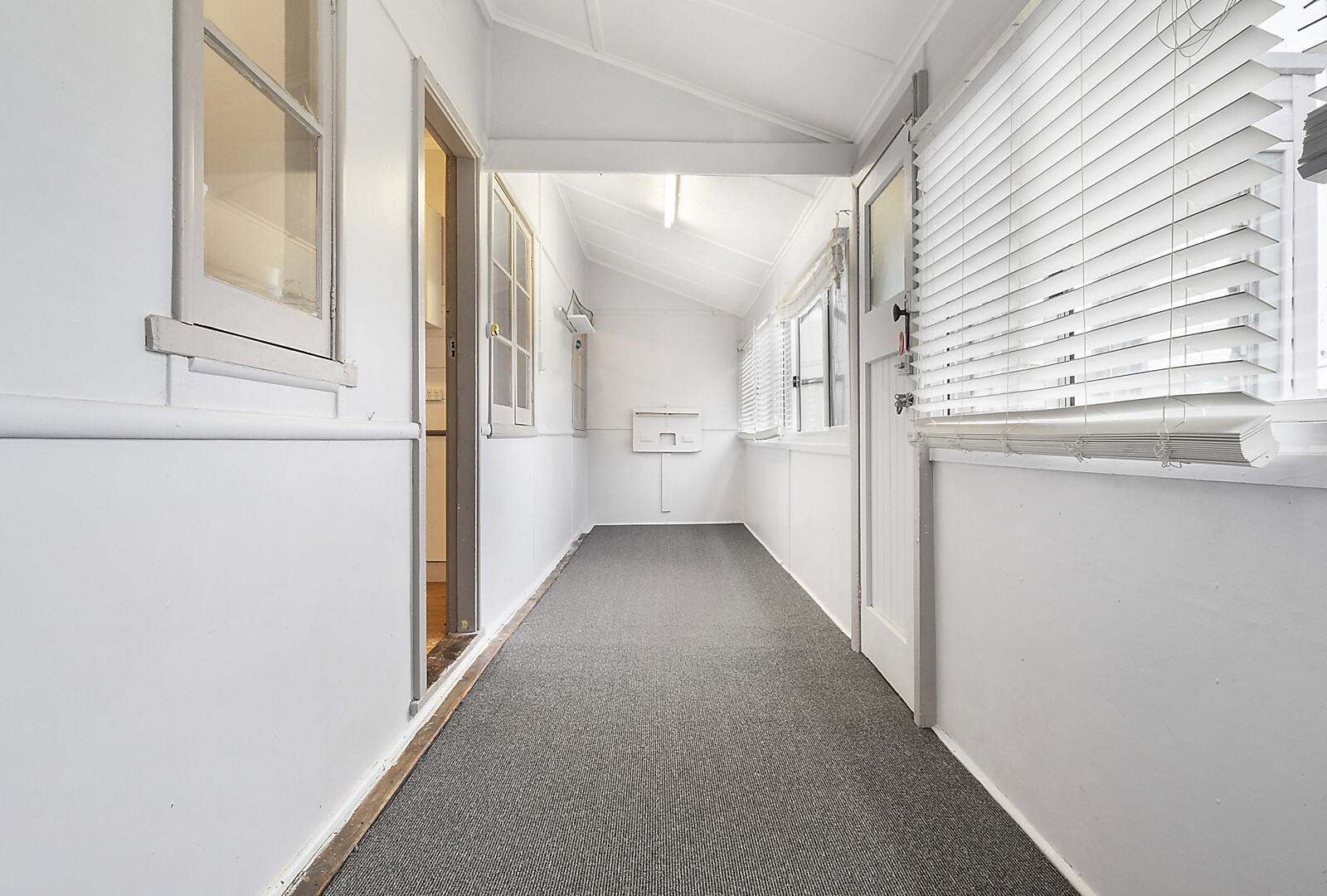 5 Chifley Place, Bathurst NSW 2795 - photo 5