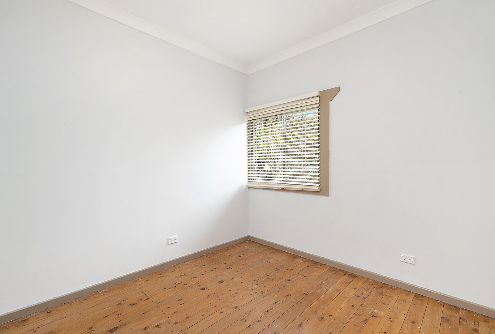 5 Chifley Place, Bathurst NSW 2795 - photo 6
