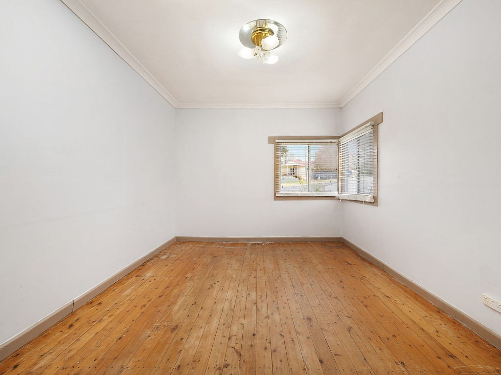 5 Chifley Place, Bathurst NSW 2795 - photo 7