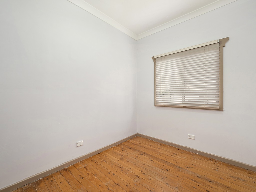 5 Chifley Place, Bathurst NSW 2795 - photo 8