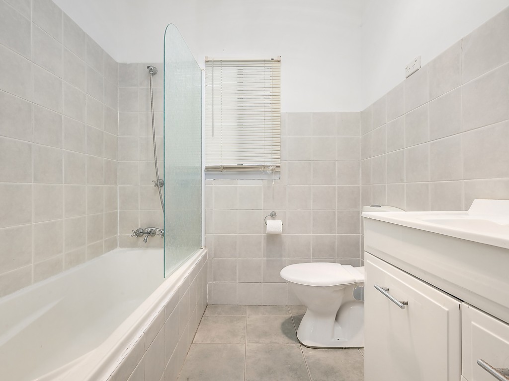 5 Chifley Place, Bathurst NSW 2795 - photo 9