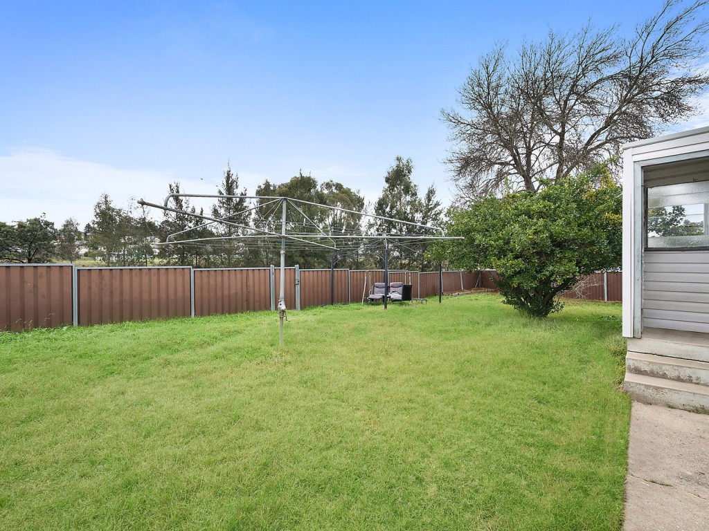 5 Chifley Place, Bathurst NSW 2795 - photo 10