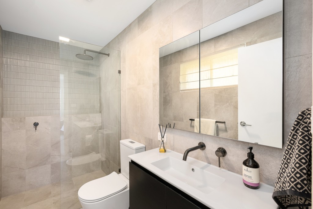 16 Wirruna Avenue, Orange NSW 2800 - photo 9