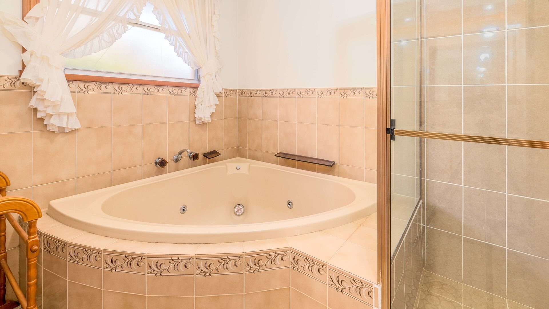 5 Yaraan Place, Orange NSW 2800 - photo 12