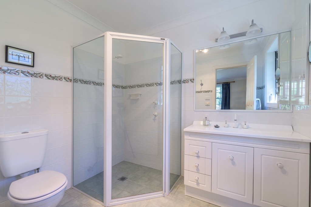 2 Narambla Drive, Orange NSW 2800 - photo 2
