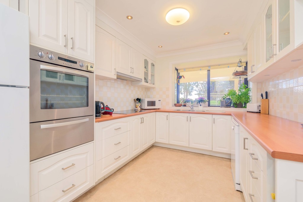 2 Narambla Drive, Orange NSW 2800 - McGrath Central West