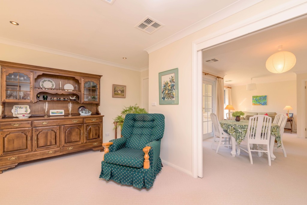 2 Narambla Drive, Orange NSW 2800 - photo 7