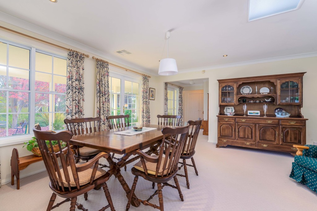 2 Narambla Drive, Orange NSW 2800 - photo 8