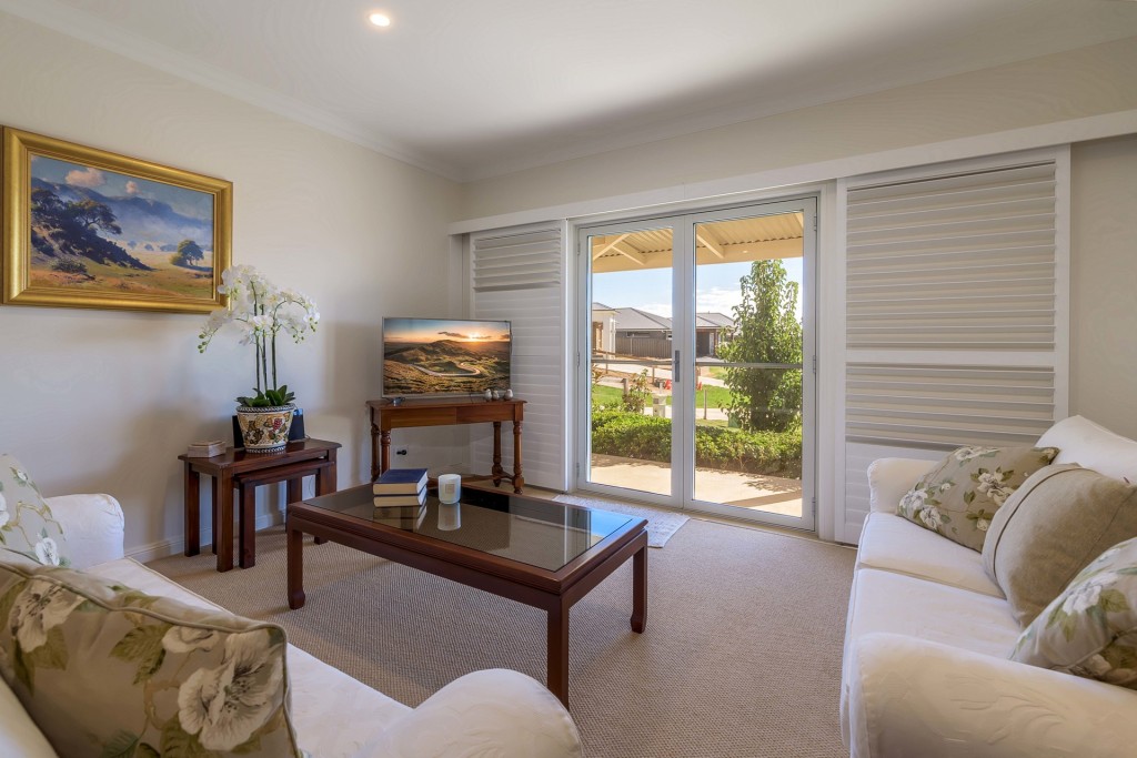 21 Lisbon Circuit, Orange NSW 2800 - photo 12