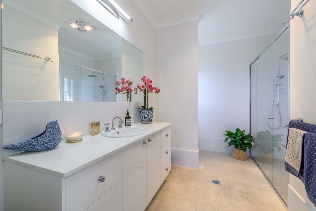 21 Lisbon Circuit, Orange NSW 2800 - photo 18