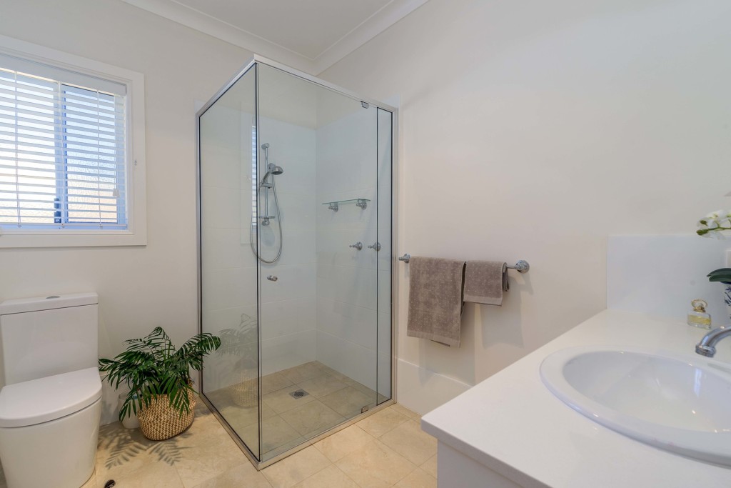 21 Lisbon Circuit, Orange NSW 2800 - photo 19