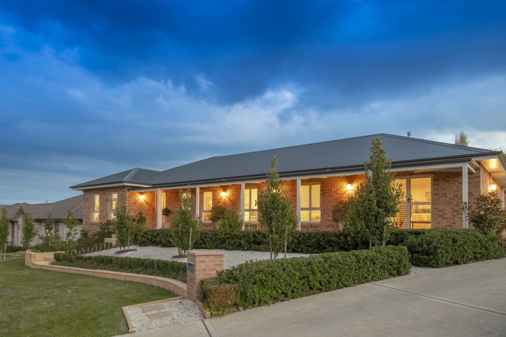 21 Lisbon Circuit, Orange NSW 2800 - photo 3