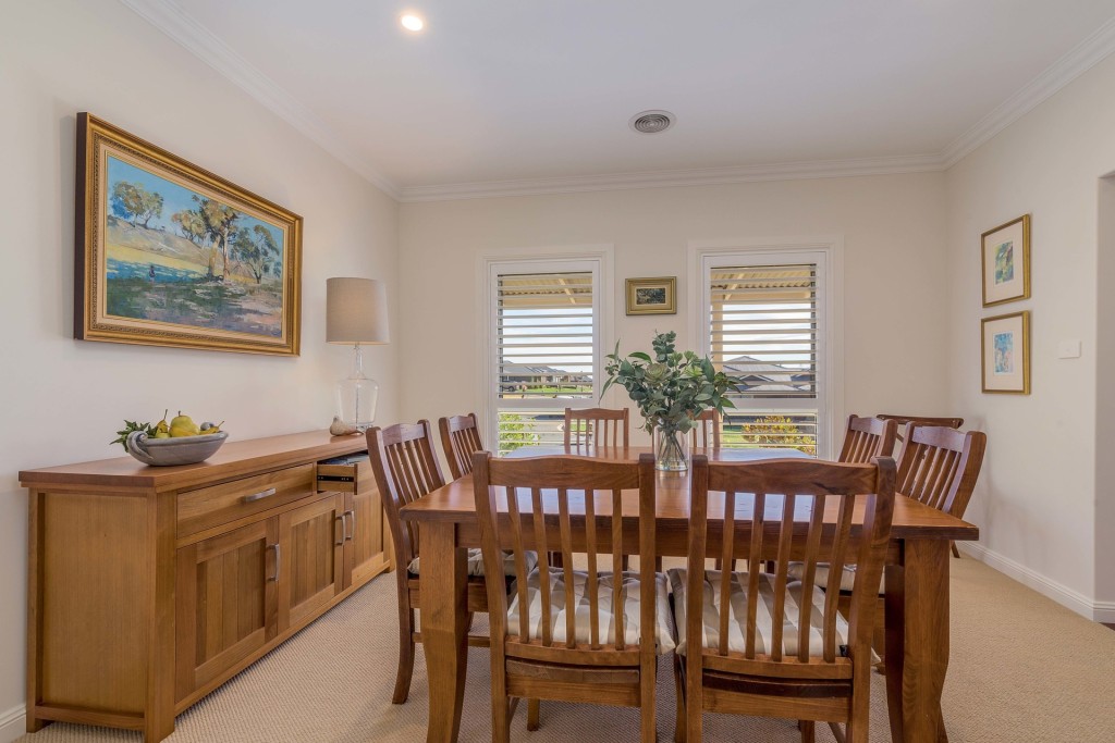 21 Lisbon Circuit, Orange NSW 2800 - photo 10