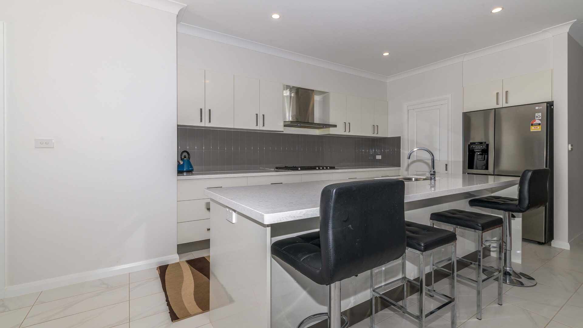 8 Camellia Place, Orange NSW 2800 - photo 2