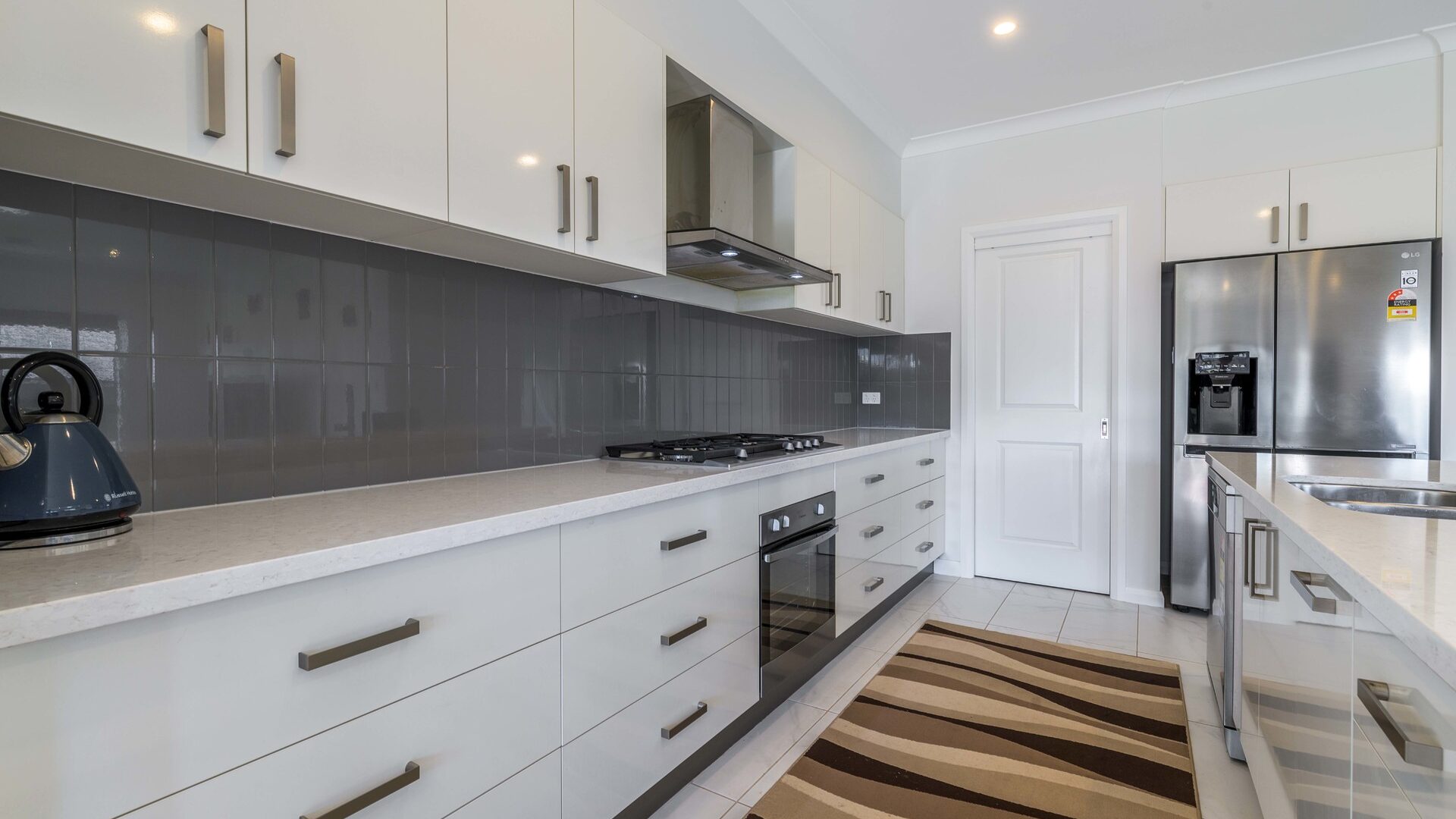 8 Camellia Place, Orange NSW 2800 - photo 3