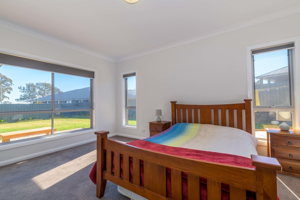 8 Camellia Place, Orange NSW 2800 - photo 10