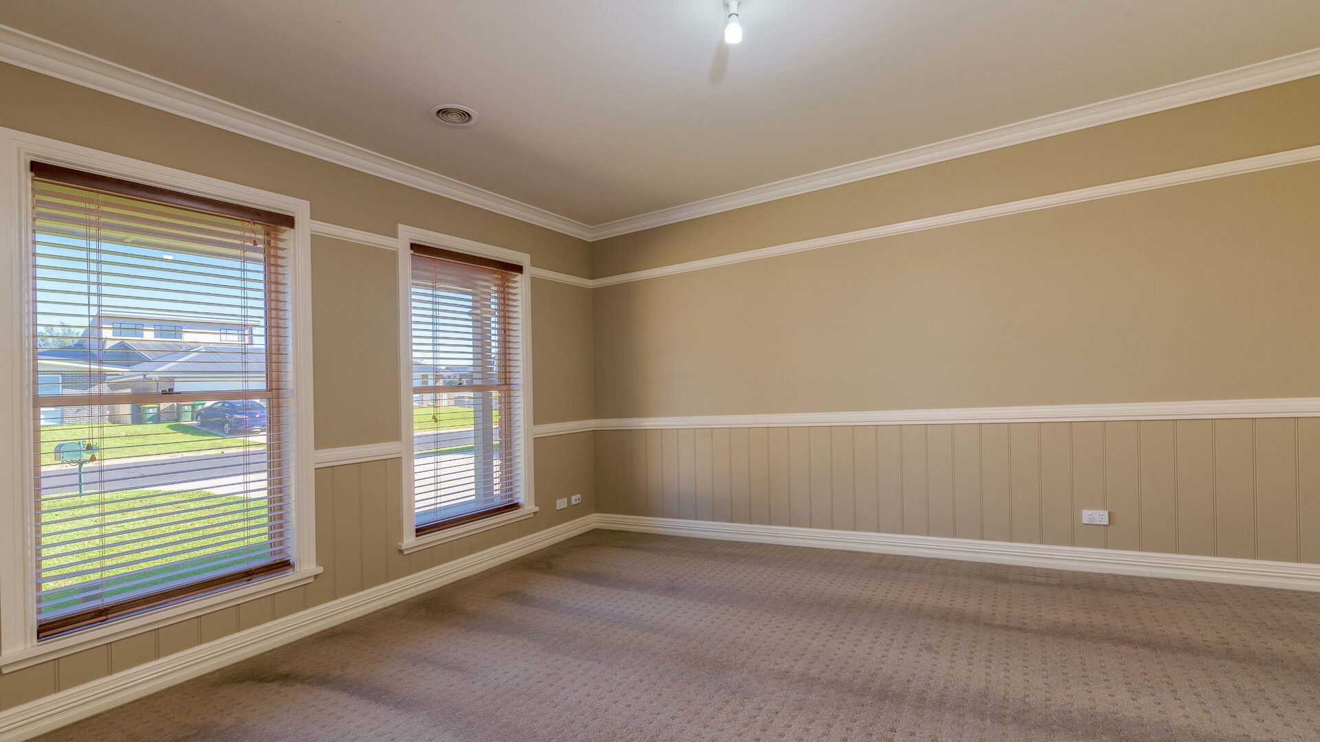 11 Emmaville Street, Orange NSW 2800 - photo 5
