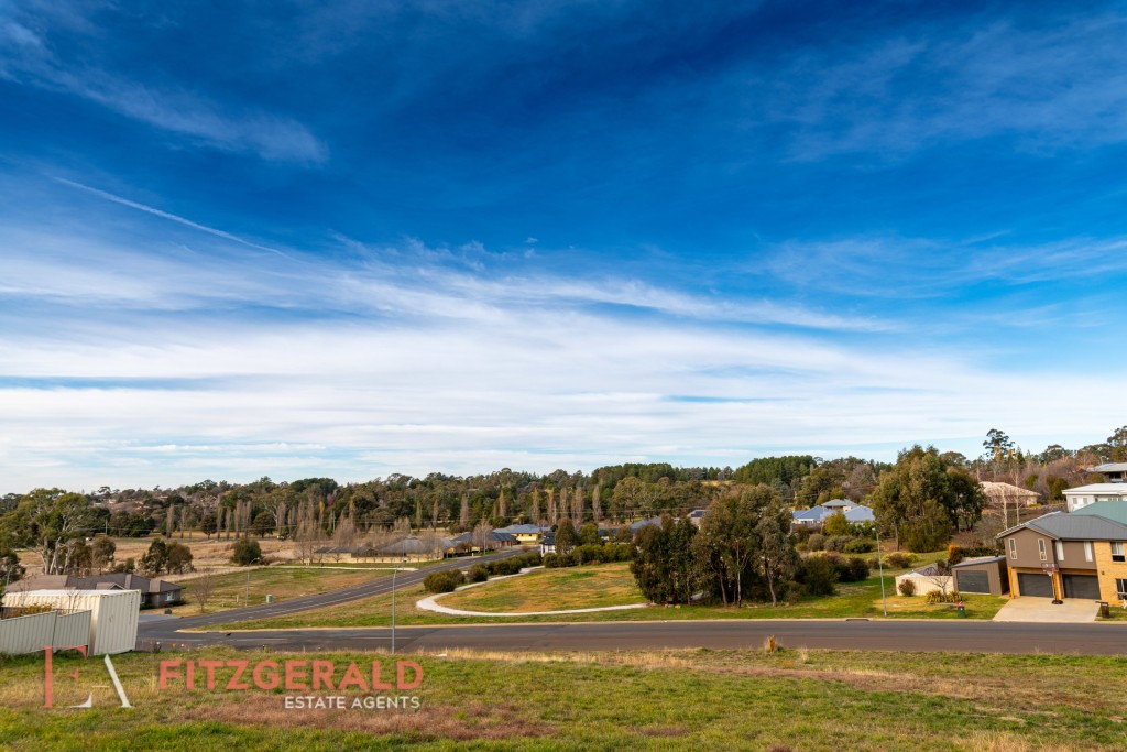 4 Isaac Drive, Orange NSW 2800 - photo 3