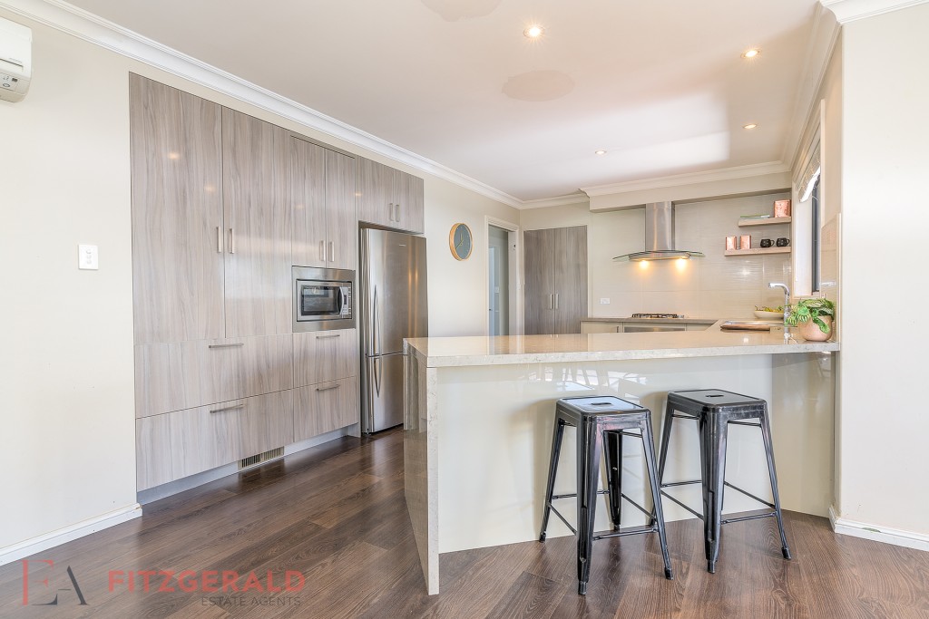 28 Goldfinch Way, Orange NSW 2800 - photo 4