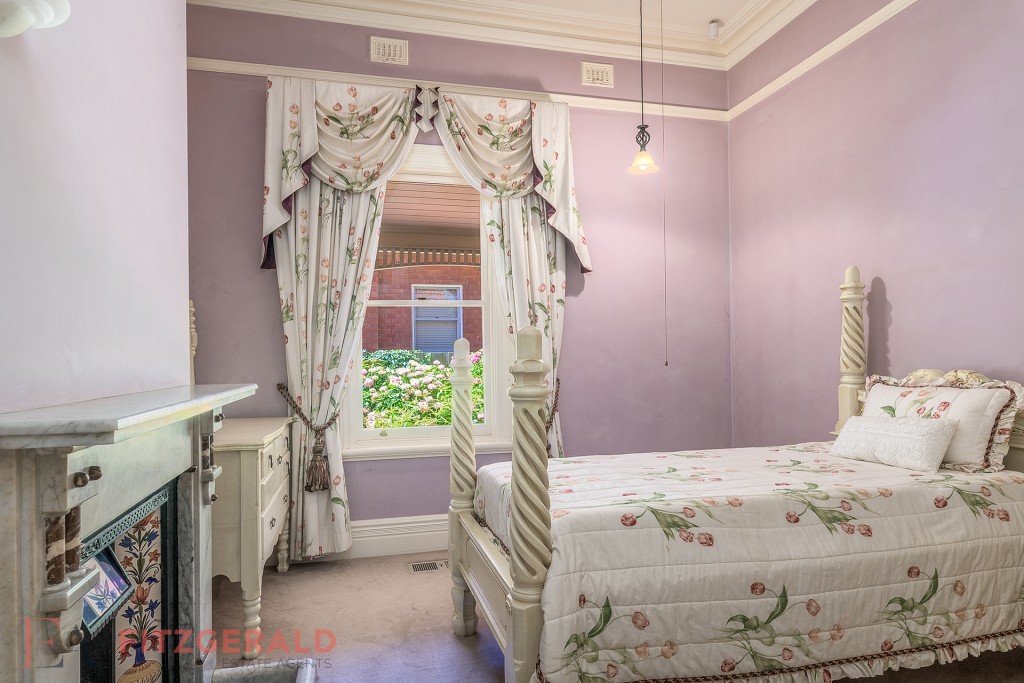 4 Sale Street, Orange NSW 2800 - photo 11