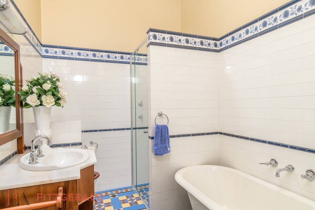 4 Sale Street, Orange NSW 2800 - photo 12