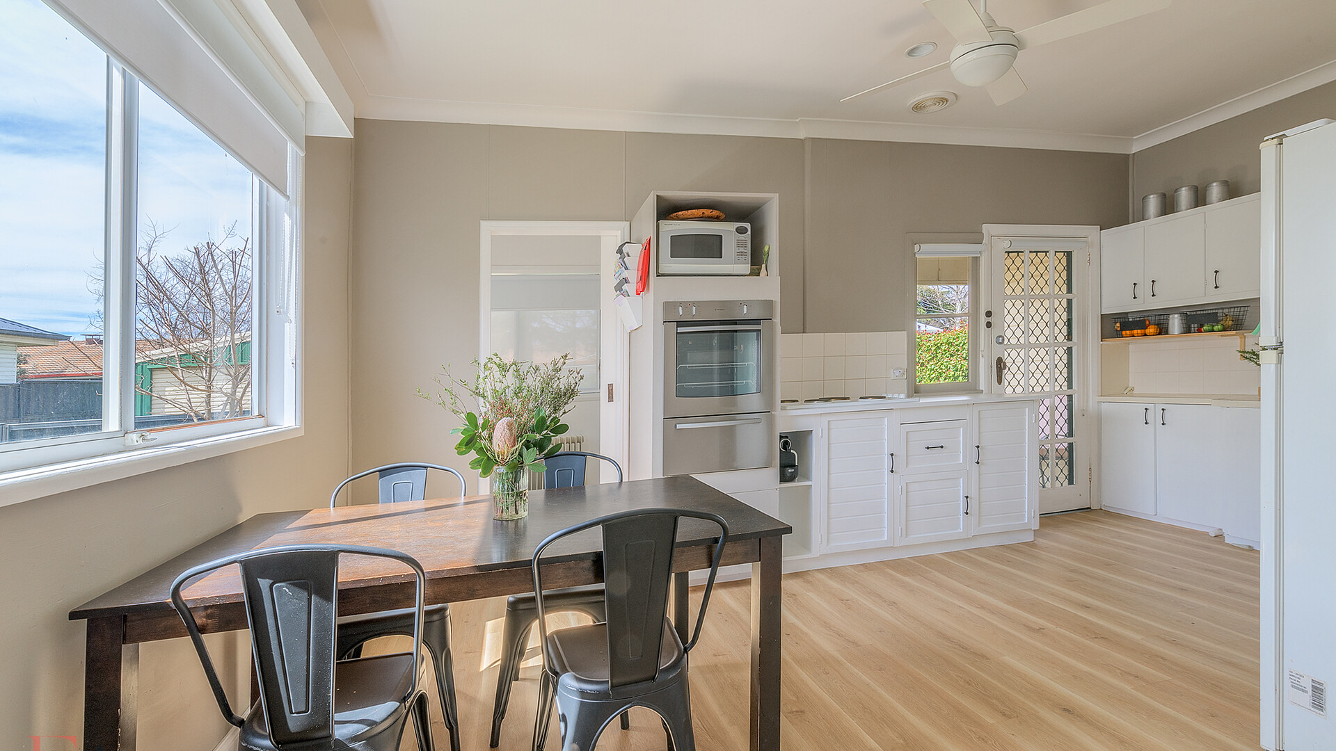 80 Cecil Road, Orange NSW 2800 - photo 4