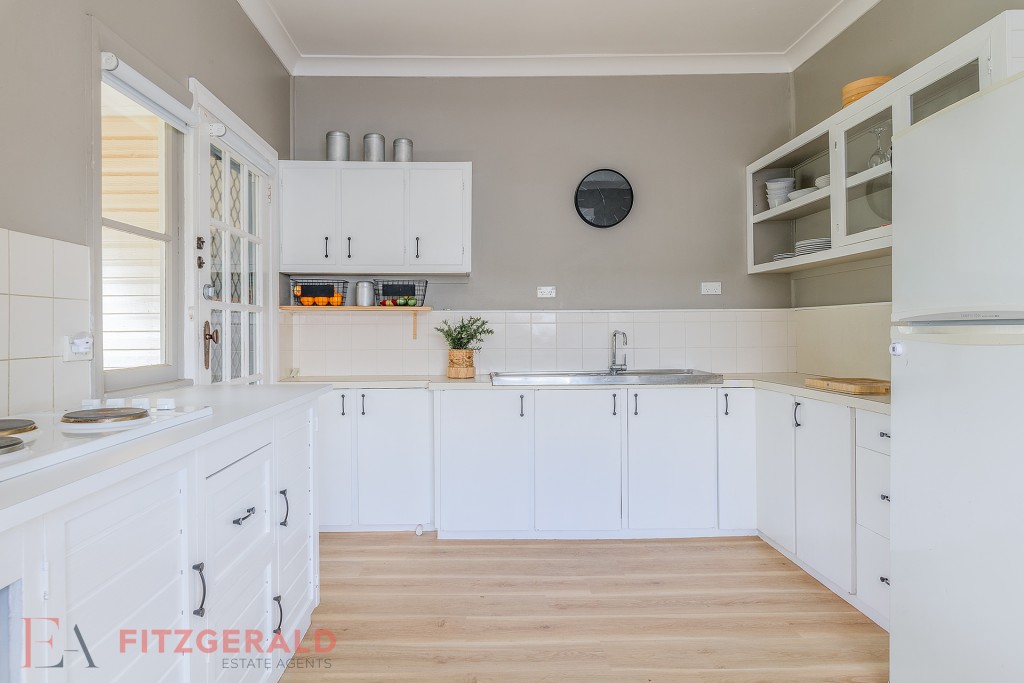 80 Cecil Road, Orange NSW 2800 - photo 5
