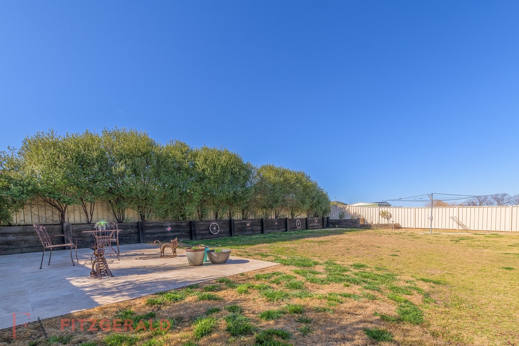 24 Pippin Way, Orange NSW 2800 - photo 11