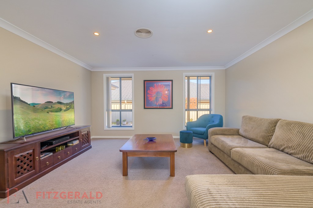 24 Pippin Way, Orange NSW 2800 - photo 3