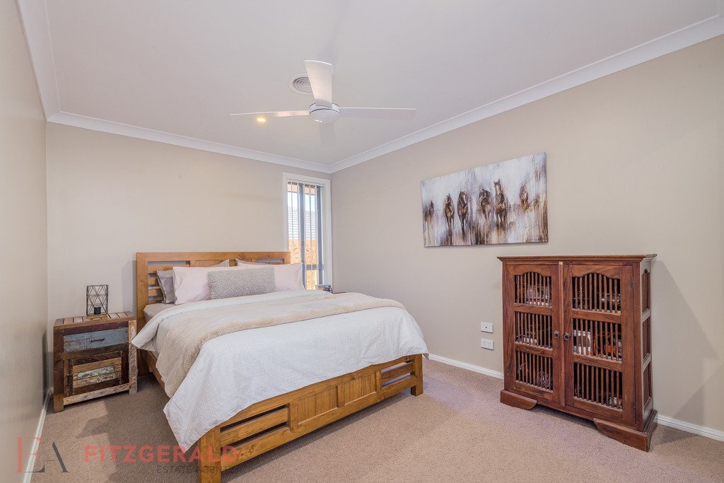 24 Pippin Way, Orange NSW 2800 - photo 5