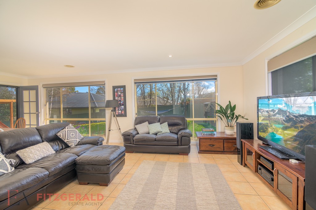 26 Goldfinch Way, Orange NSW 2800 - photo 4