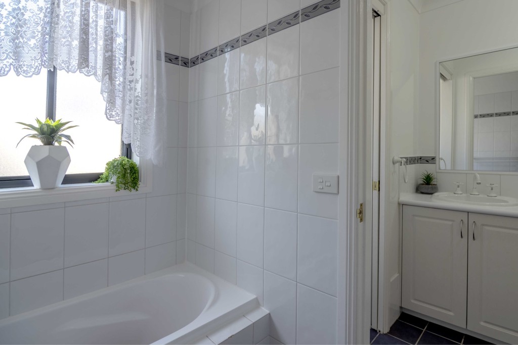 70 Palmer Street, Blayney NSW 2799 - photo 15