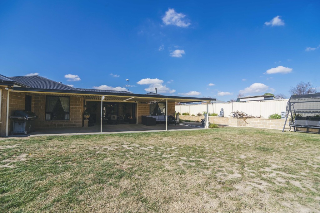 70 Palmer Street, Blayney NSW 2799 - photo 17