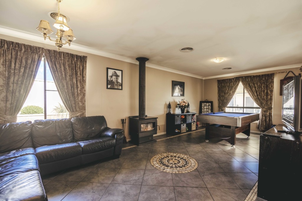 70 Palmer Street, Blayney NSW 2799 - photo 5