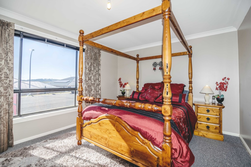 70 Palmer Street, Blayney NSW 2799 - photo 9