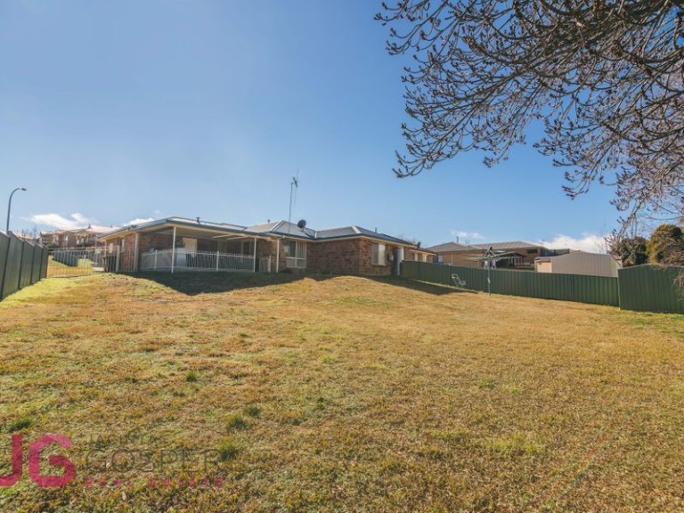 29 Booth Crescent, Orange NSW 2800 - photo 12