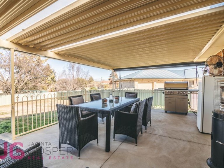 29 Booth Crescent, Orange NSW 2800 - McGrath Central West