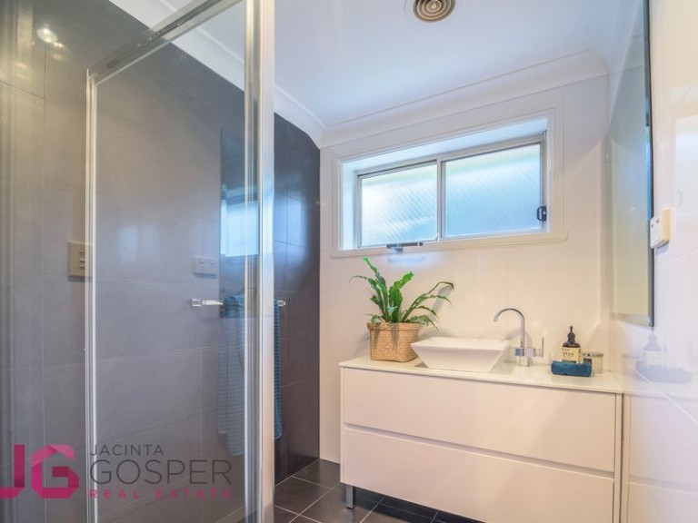 1/6 Betts Place, Orange NSW 2800 - photo 11